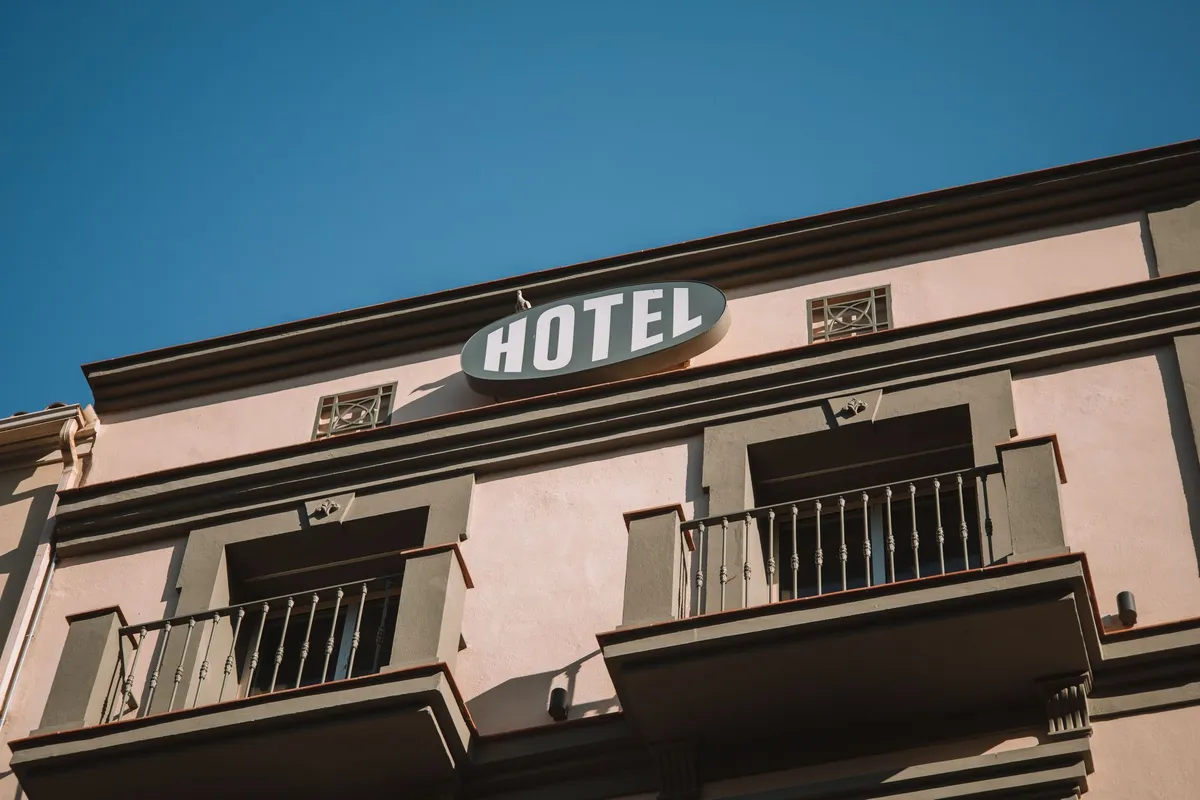 Двойное списание за бронь отеля
