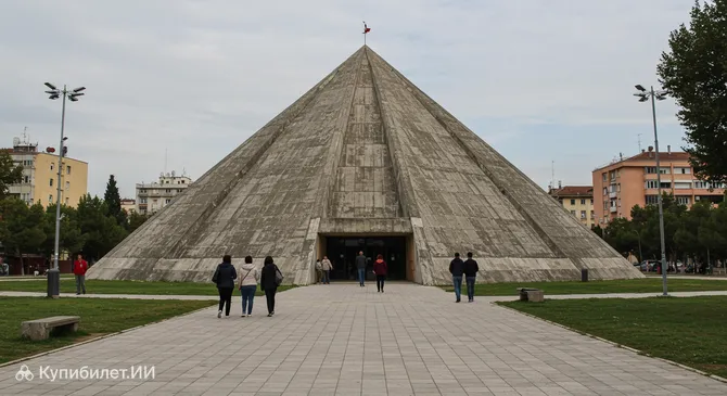 Пирамида Тираны