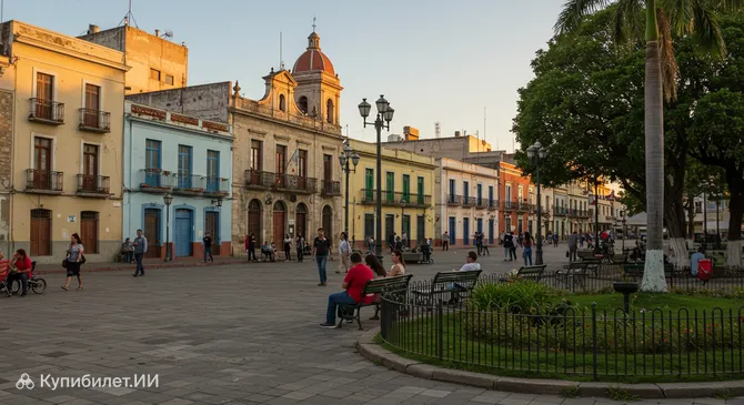 Площадь Карлоса Марии де Альвеара