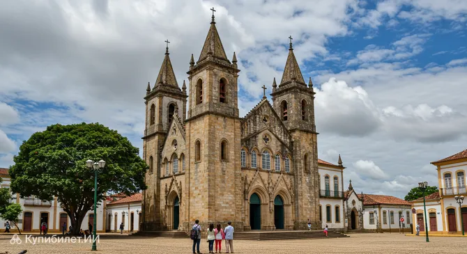Кафедральный собор Святой Анны (Кафедрал Сант’Ана)