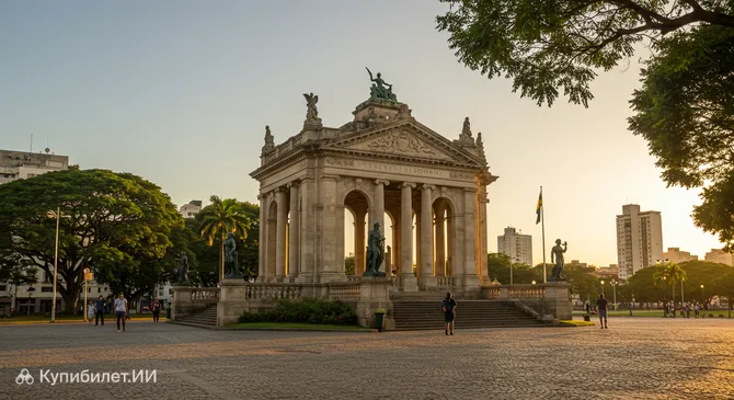 Памятник экспедиционеру