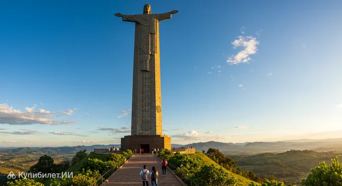 Памятник Христу Искупителю
