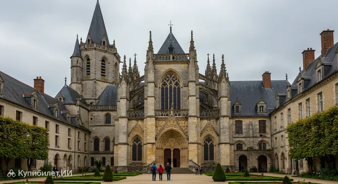 Королевский монастырь Бру