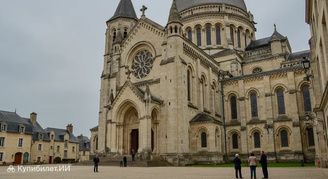 Кармелитский монастырь в Лизьё