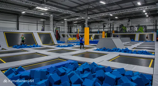 Парк приключений и батутов AirHop в Блэкпуле