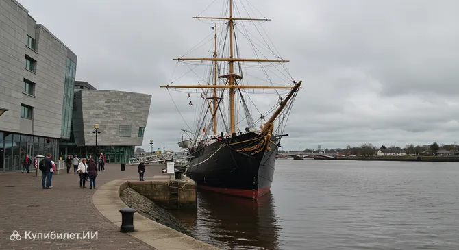 Дискавери Пойнт и RRS Дискавери