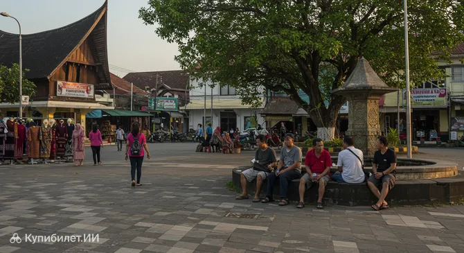 Городская площадь Тасикмалайи