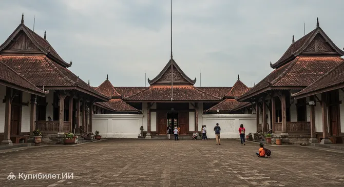 Дворец Пакуаламан