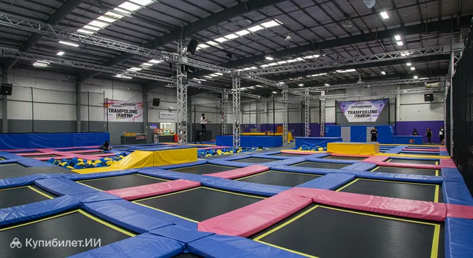 Батутный парк Лакхнау