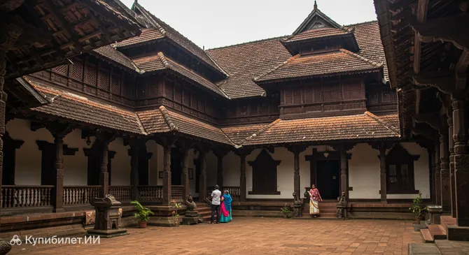 Кутхира Малика (Дворец Махараджи Свати Тирунала)