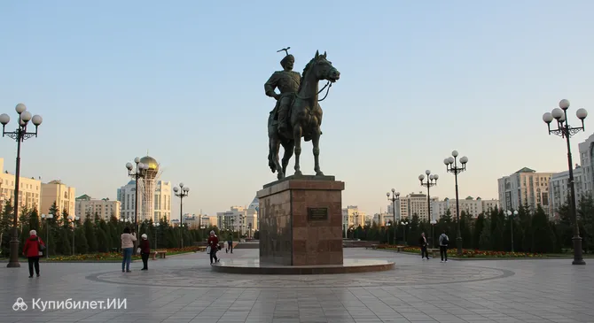 Памятник Богенбай батыру