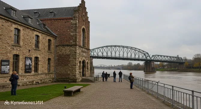 Музей воздушно-десантных войск у моста