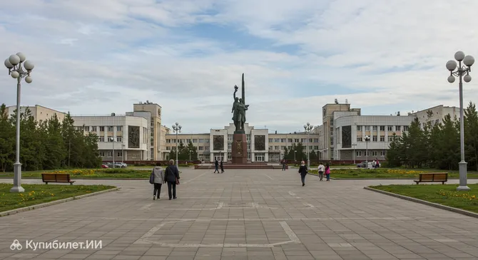 Площадь Славы