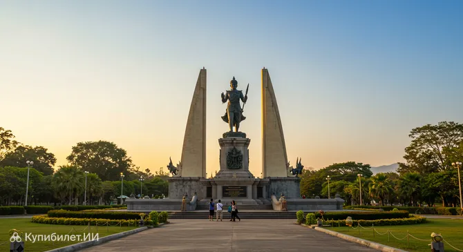 Памятник королю Менграи