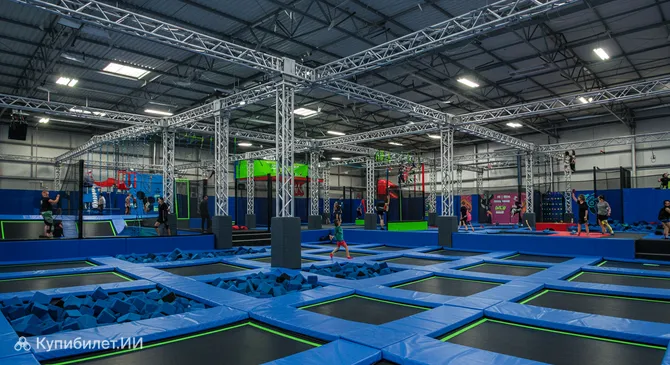 Парк батутов и приключений Urban Air
