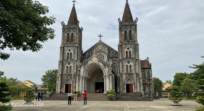 Церковь Тхань Мау