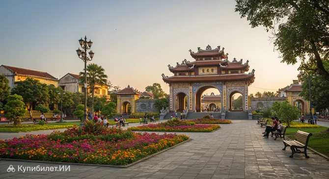 Площадь Ван Миеу