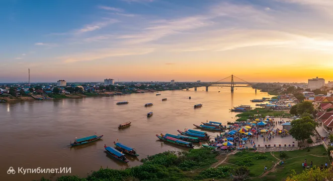 Накхонпханом